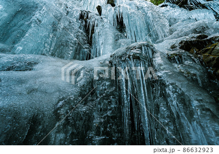 氷瀑 86632923