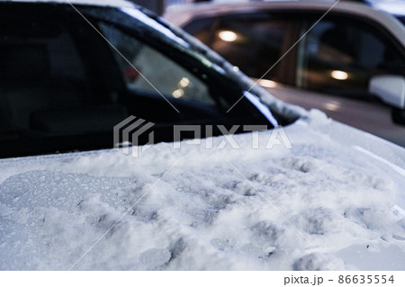 雪 降雪 積雪 駐車場 【 交通麻痺 の イメージ 】 雪 降雪 積雪 駐車場 【 交通麻痺 の イメージ 】 86635554