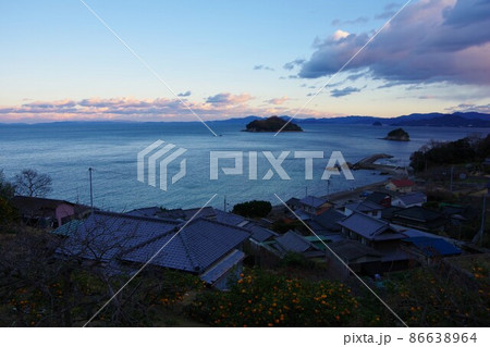香川県さぬき市 津田町から鷹島・東かがわ・鳴門・淡路島方面を望む 香川県さぬき市 津田町から鷹島・東かがわ・鳴門・淡路島方面を望む 86638964