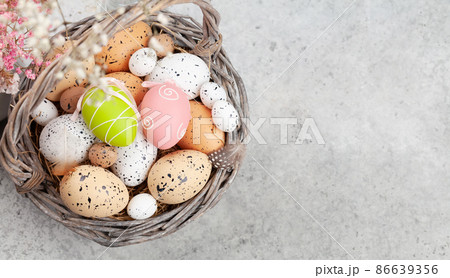 Easter greeting card with easter eggs Easter greeting card with easter eggs 86639356