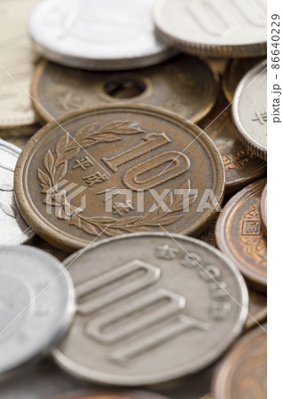 お金　硬貨 86640229