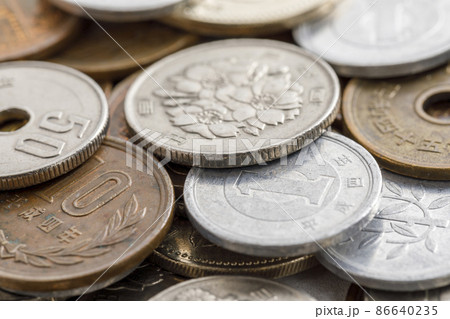 お金 硬貨 お金 硬貨 86640235