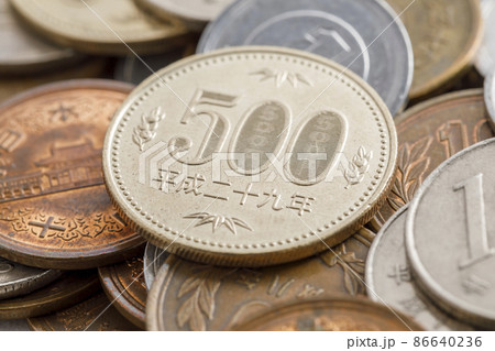 お金 硬貨 お金 硬貨 86640236
