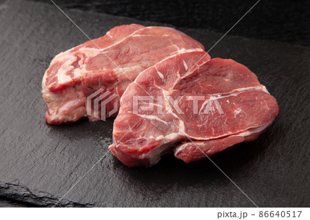 牛スネ肉 86640517