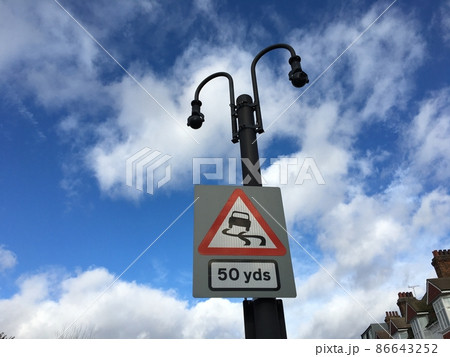 イギリスの道路標識 イギリスの道路標識 86643252