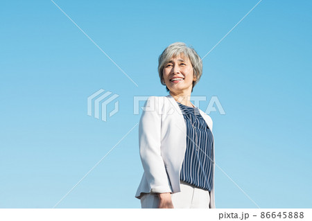 ミドルのキャリアウーマン ミドルのキャリアウーマン 86645888