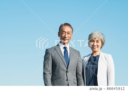 ミドルのビジネスパーソンポートレート ミドルのビジネスパーソンポートレート 86645912