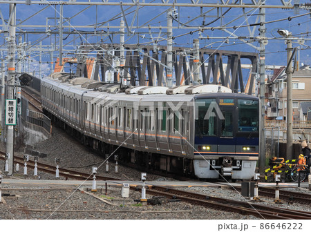 片町線放出駅付近の207系電車 片町線放出駅付近の207系電車 86646222