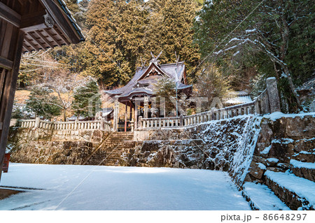神社 日本らしい風景 雪景色 神社 日本らしい風景 雪景色 86648297