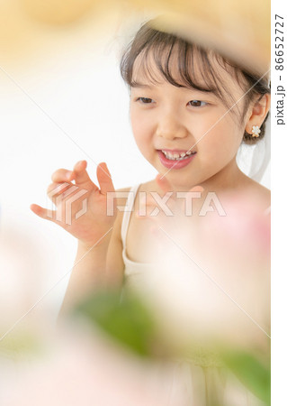 子供 女の子 嬉しい 86652727