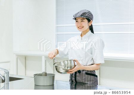 パティシエ・製菓衛生師 86653954