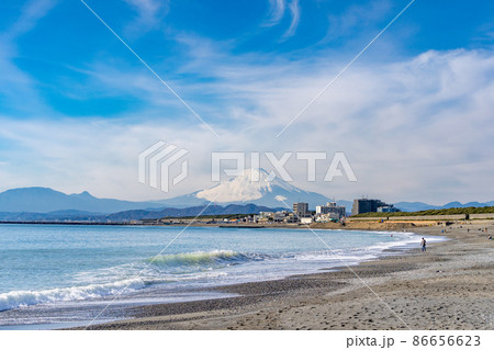 茅ヶ崎海岸 波打ち際 富士山 冬 茅ヶ崎海岸 波打ち際 富士山 冬 86656623