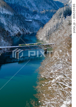 冬の只見線・第3橋梁(福島県・三島町) 冬の只見線・第3橋梁(福島県・三島町) 86659486
