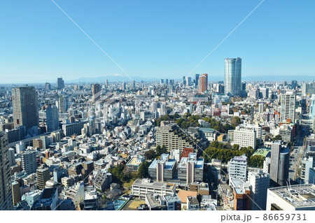 都心の高層ビルと富士山　東京 86659731