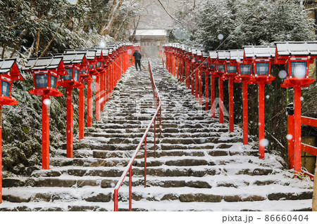 冬の貴船神社 冬の貴船神社 86660404