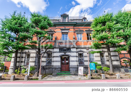 秋田県秋田市　晴天の秋田市立赤れんが郷土館 86660550