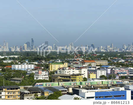タイ バンコク 高層ビル群遠景・マハナコーン / Bangkok, Thailand 86661213