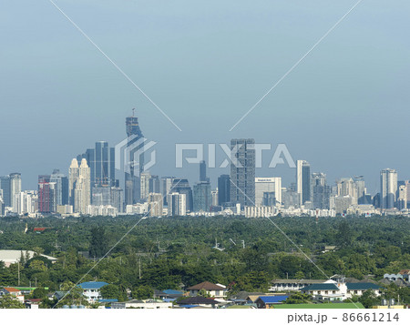タイ バンコク 高層ビル群遠景・マハナコーン / Bangkok, Thailand 86661214