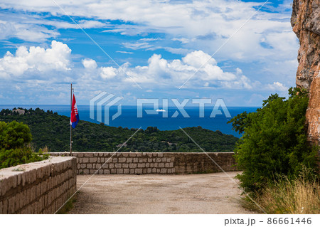 クロアチア　ドゥブロヴニク郊外の風景 86661446
