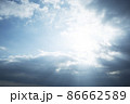 雲間からの光 86662589