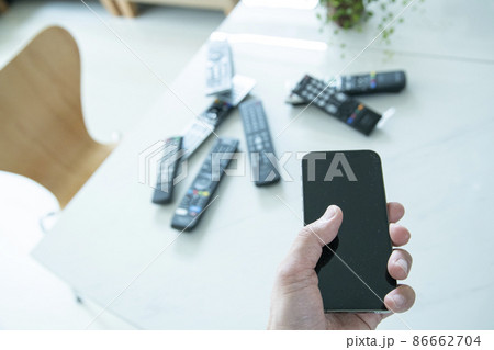スマートリモコン 86662704