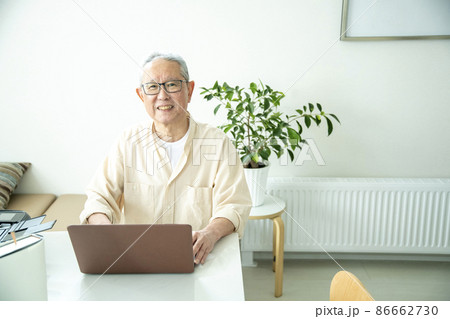 シニアのライフスタイル 86662730