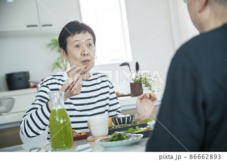 シニアのライフスタイル シニアのライフスタイル 86662893