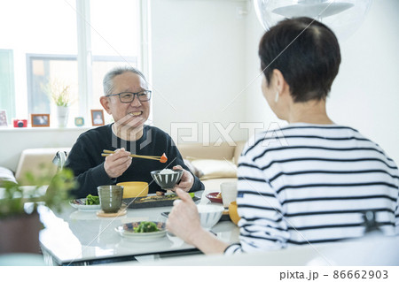 シニアのライフスタイル シニアのライフスタイル 86662903