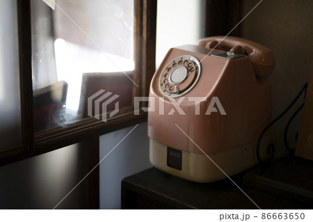 レトロ喫茶 - 公衆電話 86663650