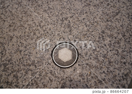 東京駅の原敬首相遭難現場の印(マーク) 東京駅の原敬首相遭難現場の印(マーク) 86664207