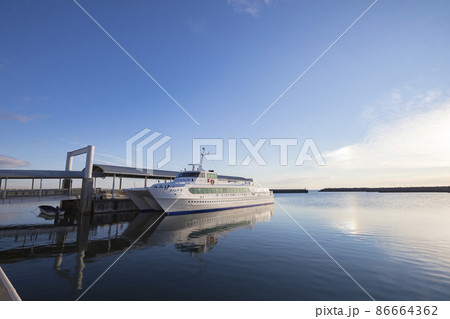 なぎさまちの朝 86664362