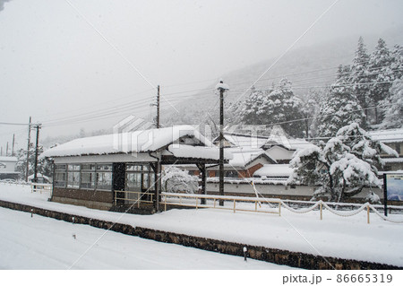 雪の竹田駅ホーム 雪の竹田駅ホーム 86665319