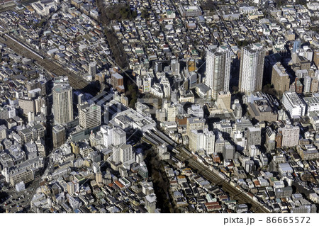中央線の三鷹駅付近を空撮 中央線の三鷹駅付近を空撮 86665572