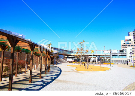 岡崎市、JR岡崎駅前広場の風景 岡崎市、JR岡崎駅前広場の風景 86666017