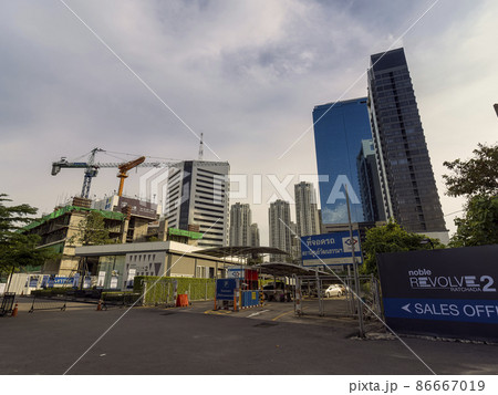 タイ バンコク 「ノーブルリヴォルヴ・ラチャダー 1/2」 建設工事の様子 / Bangkok 86667019