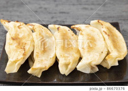 おいしい焼ぎょうざ 86670376