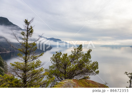 Scenic Canadian Nature View on the Pacific West Coast 86672355