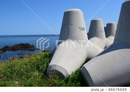 海岸の波消しブロック 海岸の波消しブロック 86676689