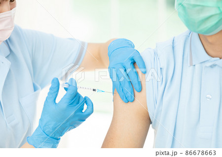 医療従事者同士でワクチン接種　練習 86678663