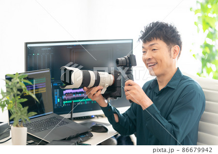 動画・映像クリエイター 男性　カメラ比較 説明 86679942