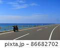 バイクと水平線 86682702