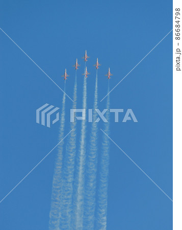 スイス空軍アクロバットチーム「パトロイユ・スイス」デルタ隊形 スイス空軍アクロバットチーム「パトロイユ・スイス」デルタ隊形 86684798