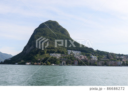 スイス ルガーノ ルガーノ湖とサン・サルヴァトーレ山 スイス ルガーノ ルガーノ湖とサン・サルヴァトーレ山 86686272