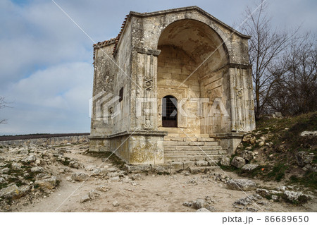 Mausoleum of Dzhanike-Khanym in cave city Chufut-Kale in Bakhchysarai, Crimea Mausoleum of Dzhanike-Khanym in cave city Chufut-Kale in Bakhchysarai, Crimea 86689650