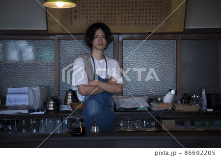 レトロ喫茶 - 若いマスター 86692205