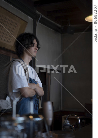 レトロ喫茶 - 若いマスター 86692207