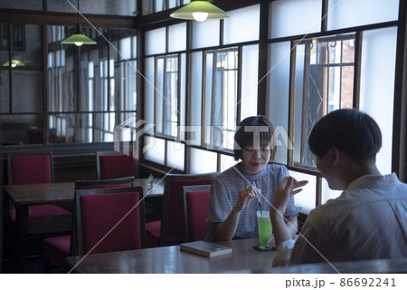 レトロ喫茶 - カップル 86692241