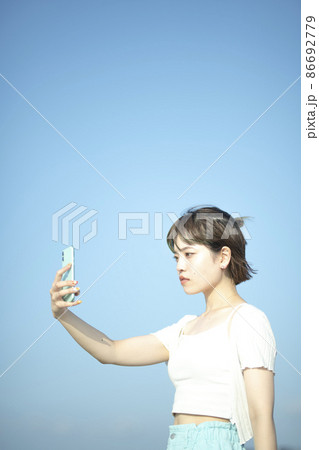 自撮り 86692779
