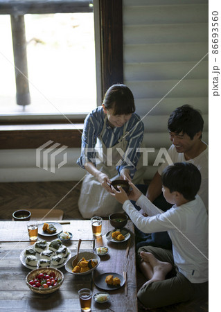 田舎暮らしの食卓 86693560