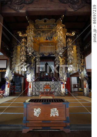 霊松寺は、北アルプスのふもと、長野県大町市にある、曹洞宗寺院です。 86697239